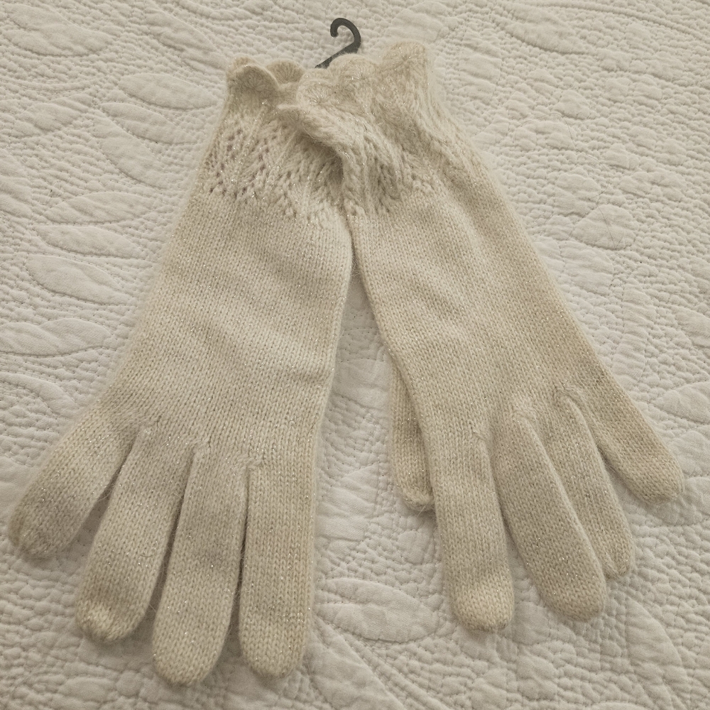 Anne Klein Soft Cream Knit Gloves